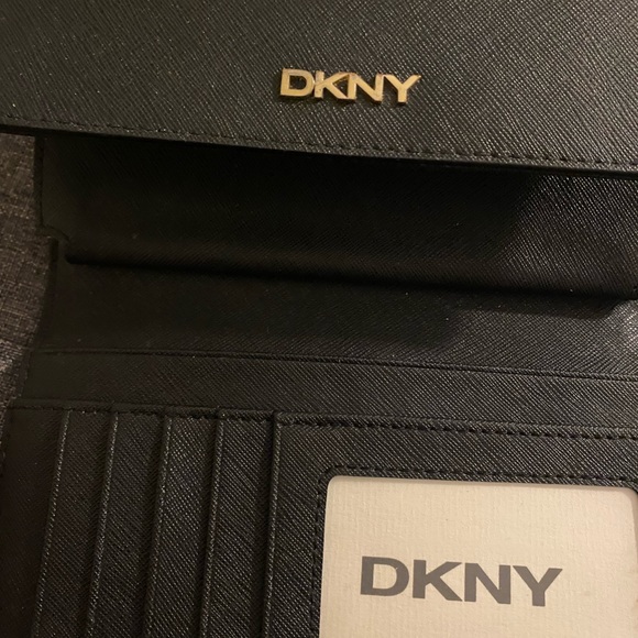 DKNY Clutch Black - Picture 3 of 3
